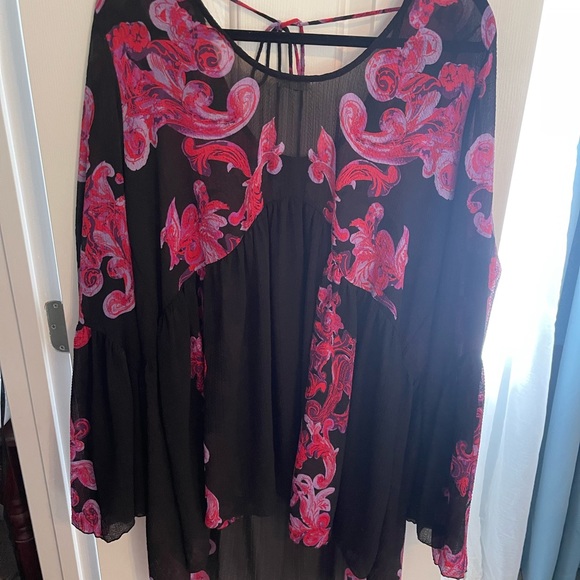Free People Dress or Tunic Floral Pink Black Long Sleeves Size Large Open Back - Picture 3 of 6